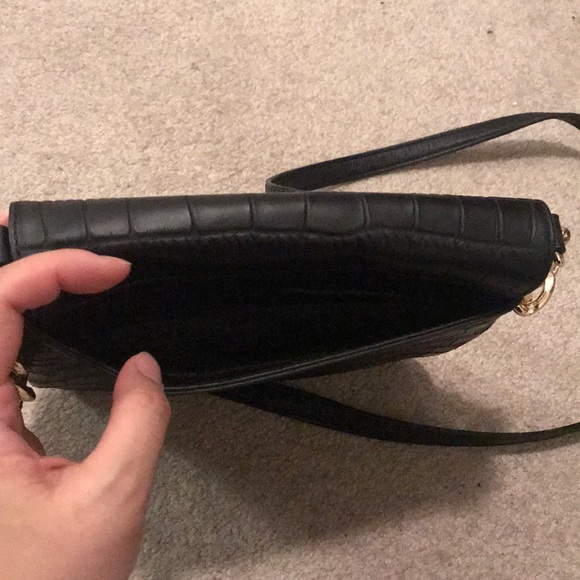 Micheal Kors crossbody purse - Picture 5 of 7